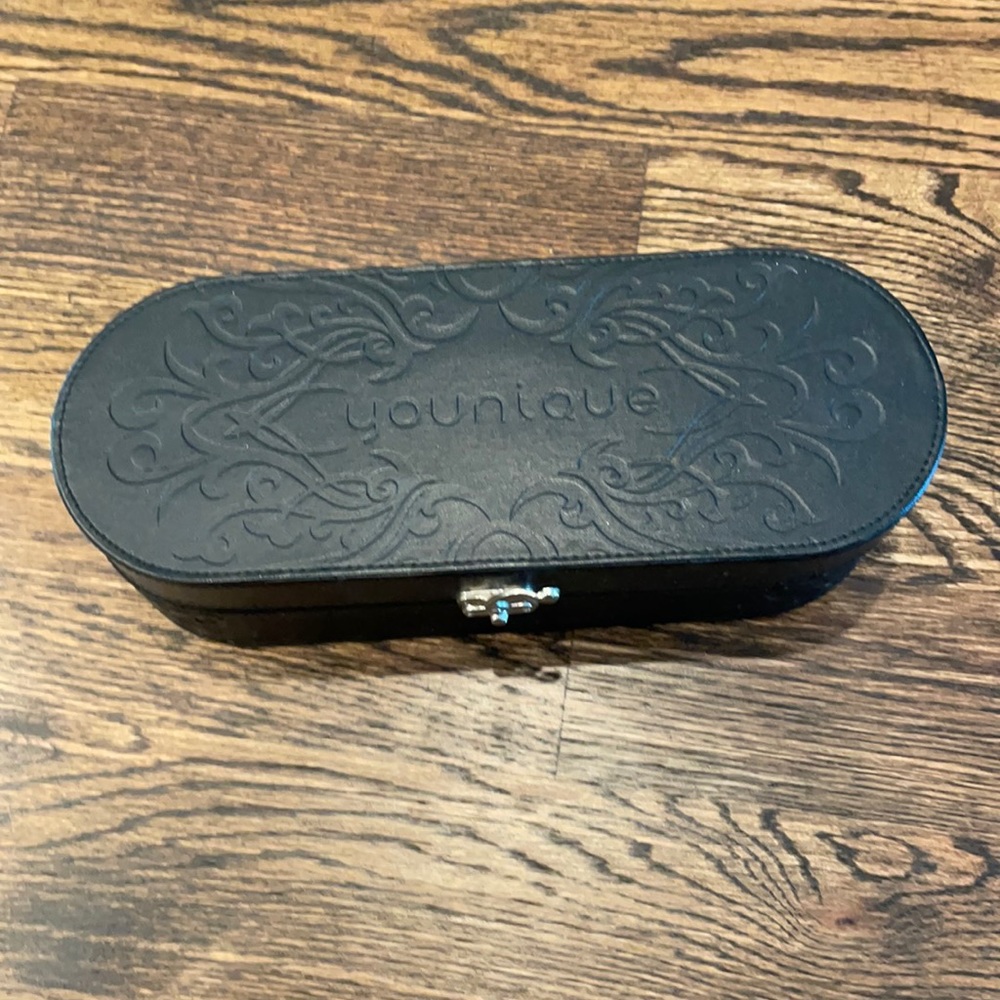 Younique Presenter’s Hard Black Box Makeup Case 2016